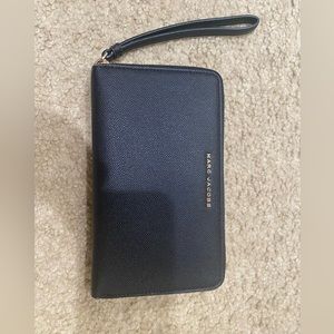 Textured Leather Continental Wallet